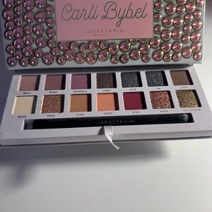 Anastasia Beverly Hills Carli Bybel Palette
